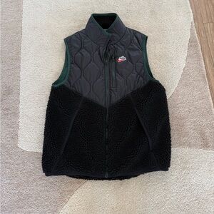 Nike vest